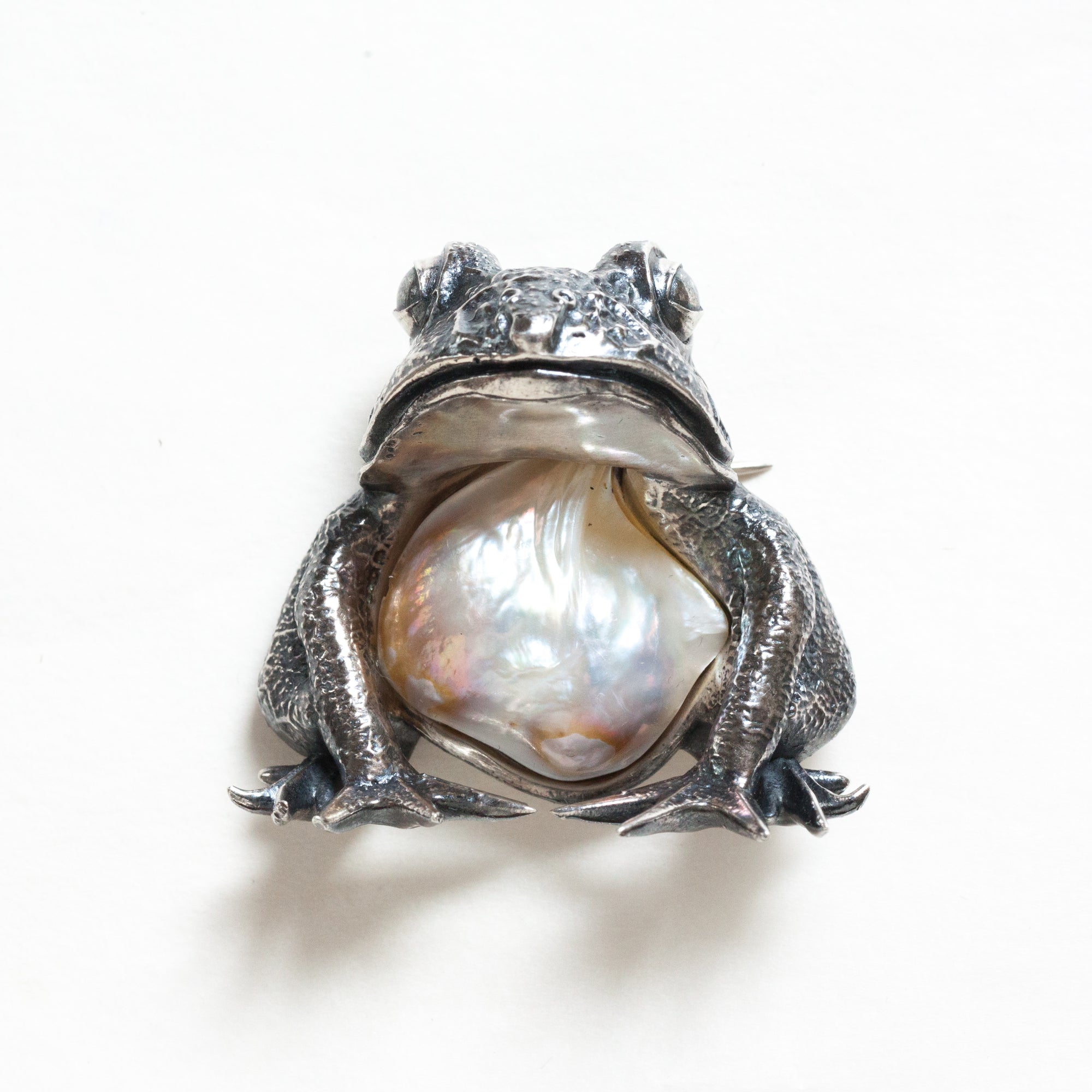 Kiss the Frog Brooch